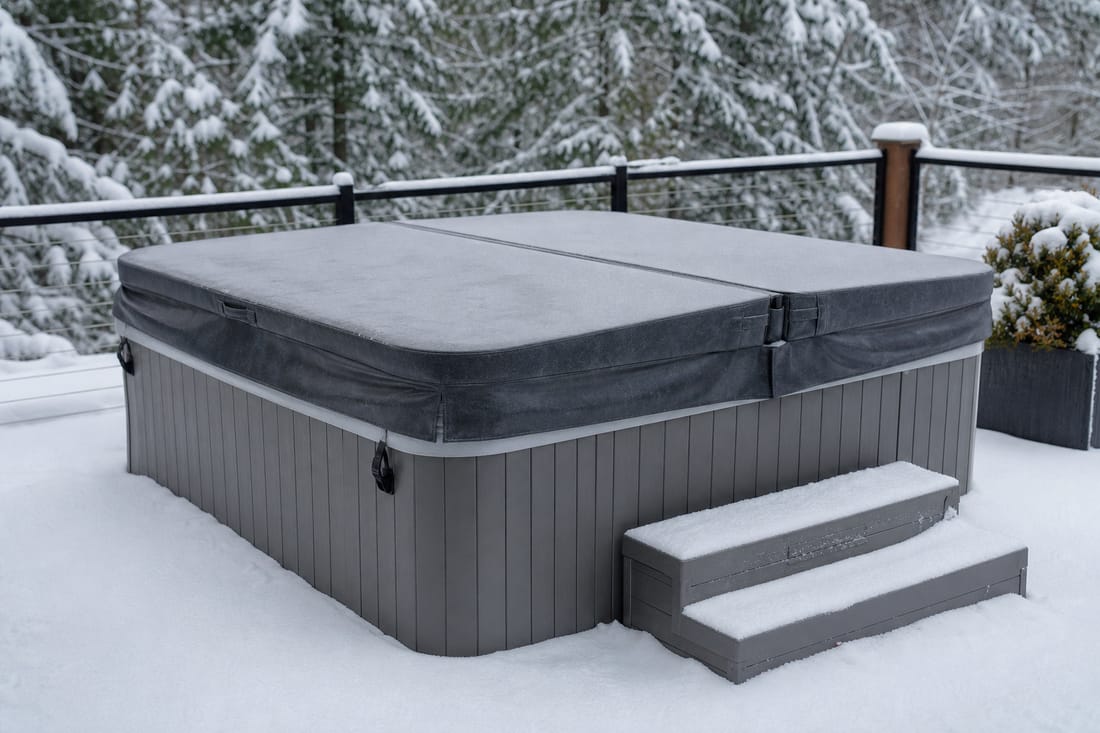 Beispiel: Whirlpool mit Abdeckung für die Winterpause